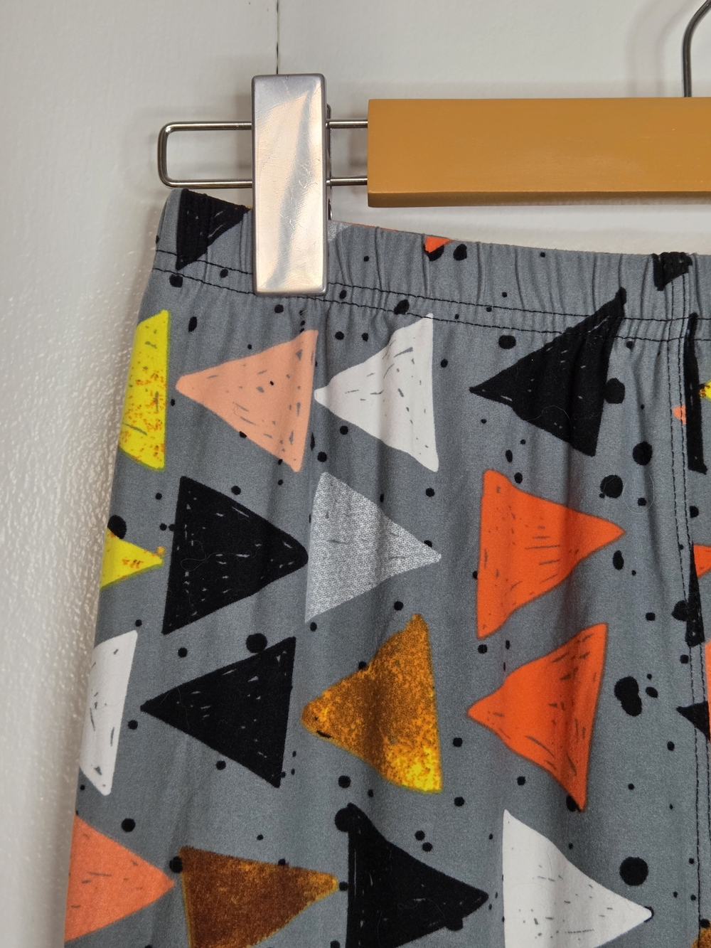 🌷Women’s One Size Gray Stretch Leggings with Multicolor Triangle Print